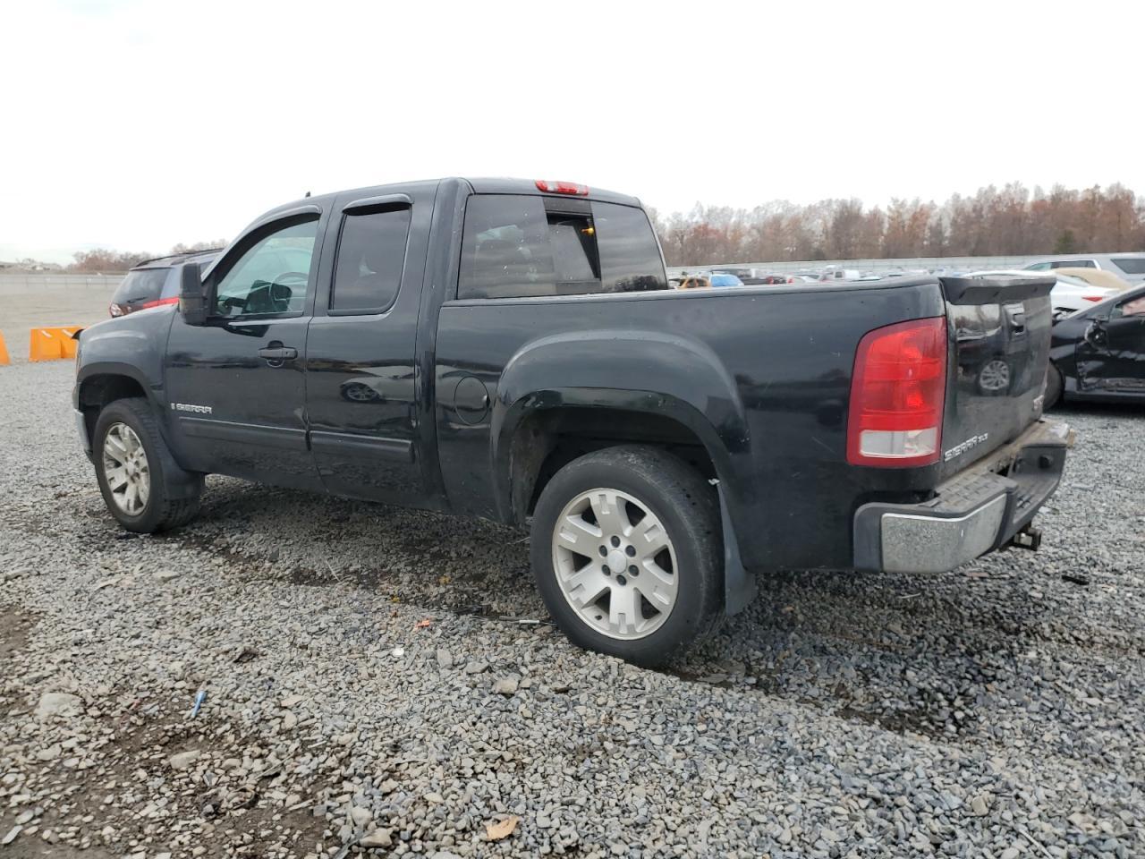 2008 GMC Sierra K1500 - Фото 2