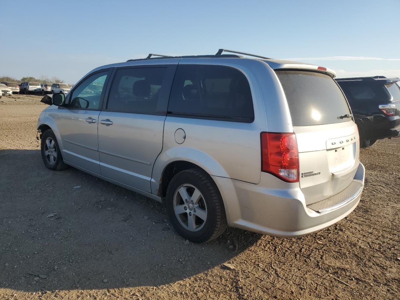 2012 Dodge Grand Caravan Sxt - Фото 2