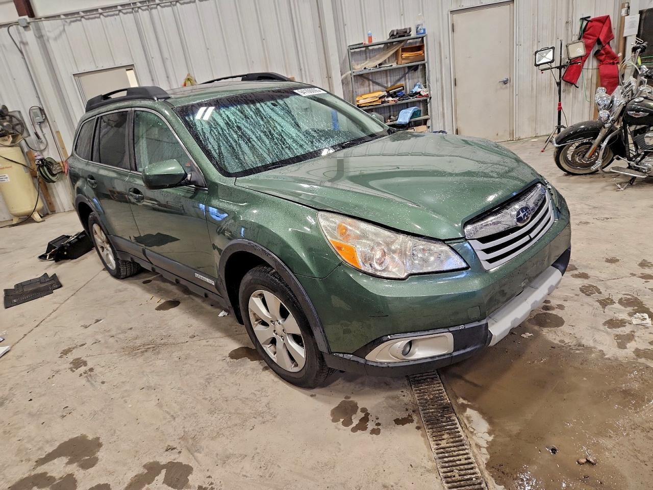 2011 Subaru Outback 2.5I Limited - Image 4