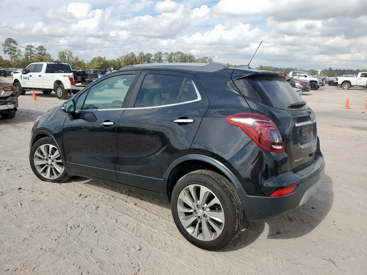 2017 Buick Encore Preferred - Фото 2