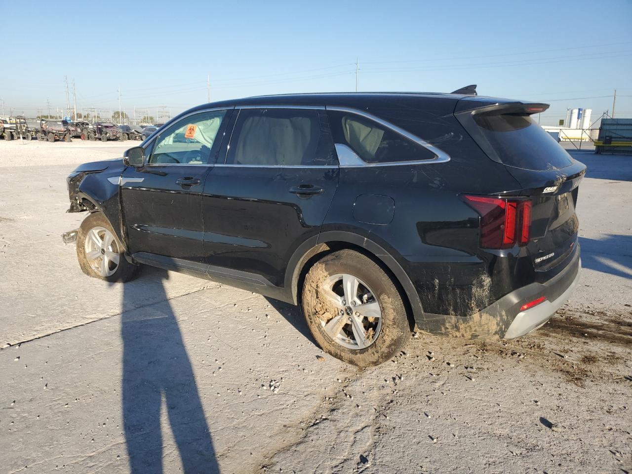 2025 Kia Sorento Lx - Image 2
