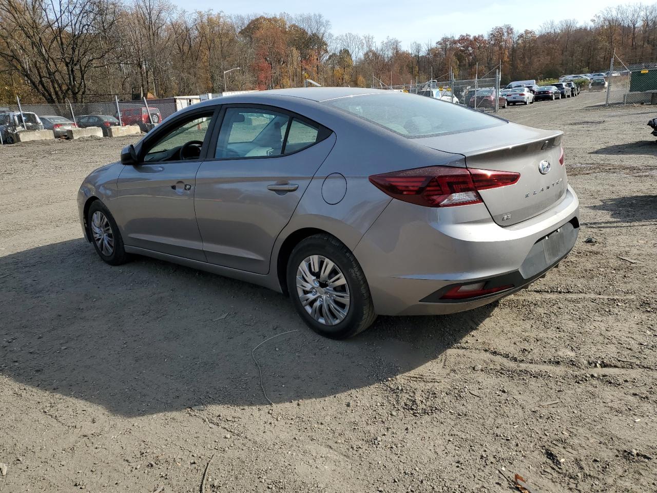 2020 Hyun Elantra Se - Image 2