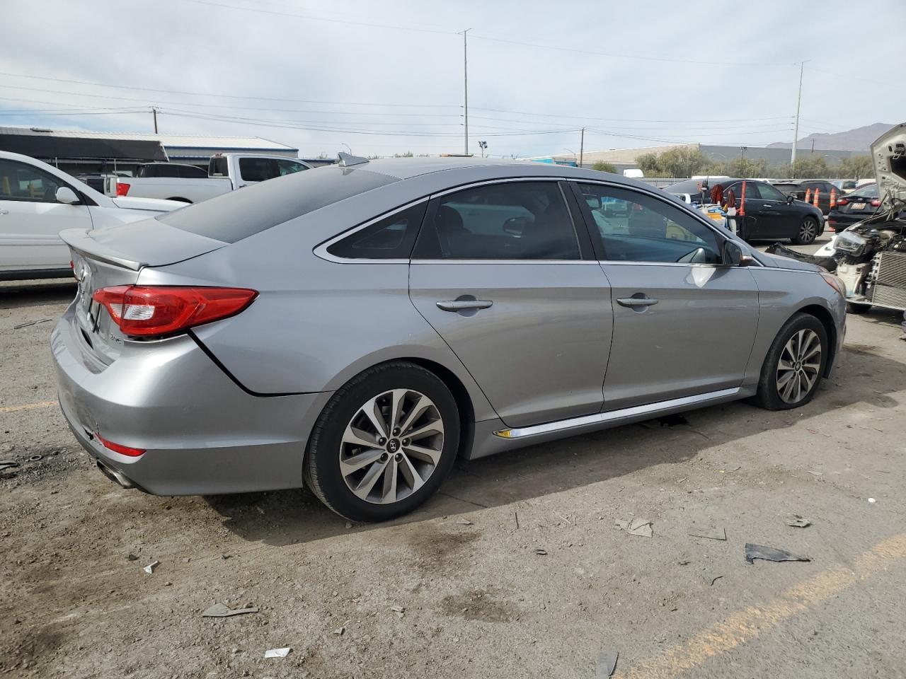2015 Hyundai Sonata Sport - Image 3