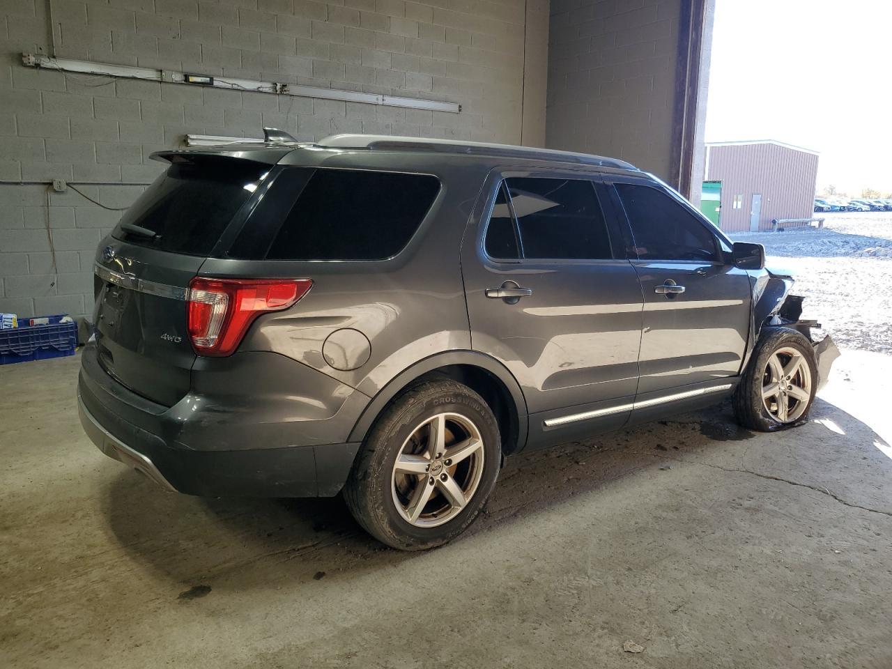 2017 Ford Explorer Xlt - Фото 3