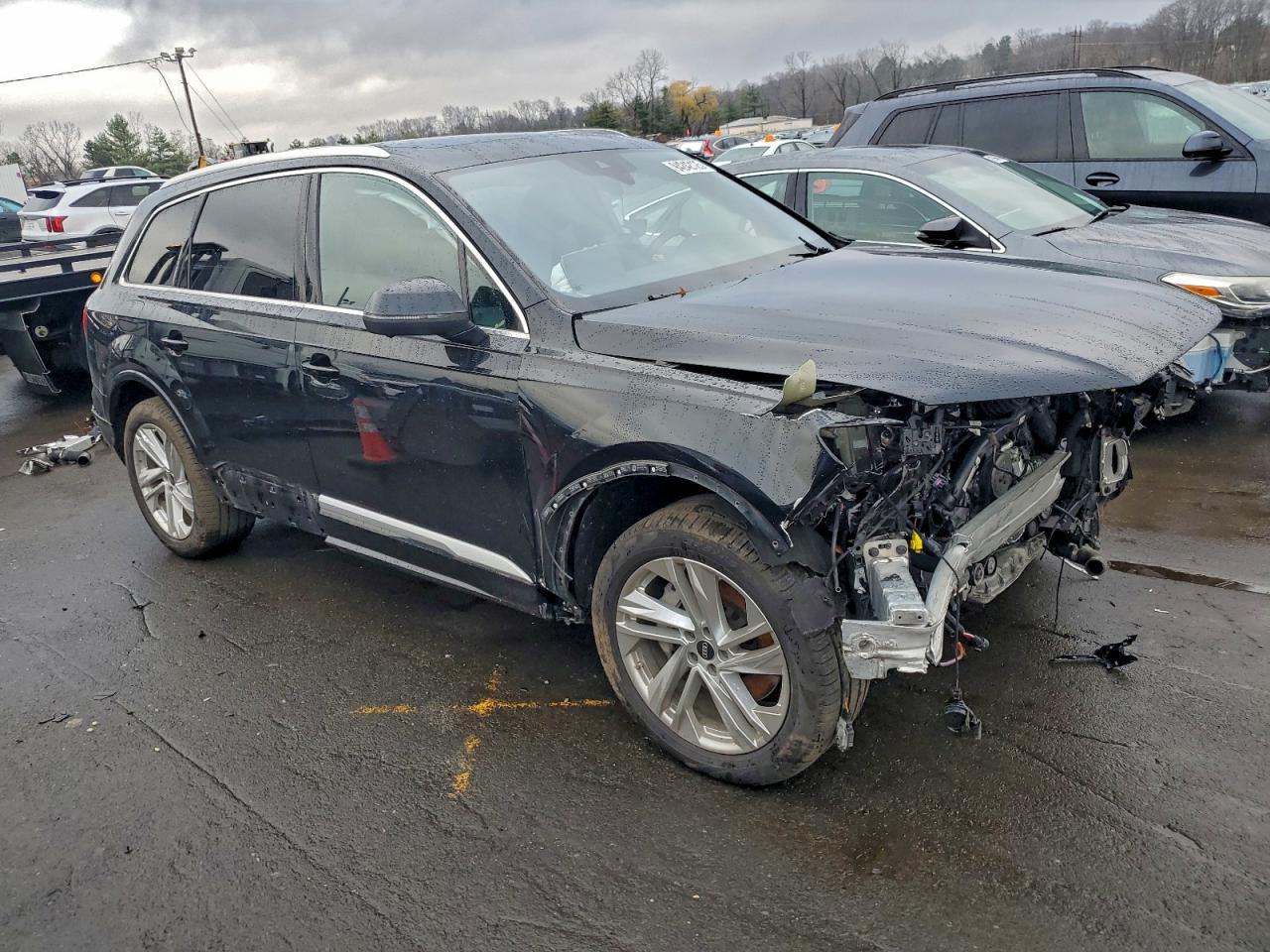 2022 Audi Q7 Premium Plus - Image 4