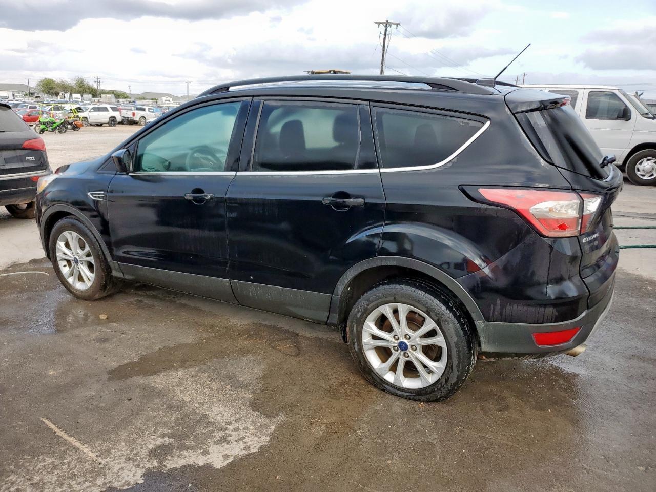 2018 Ford Escape Se - Фото 2