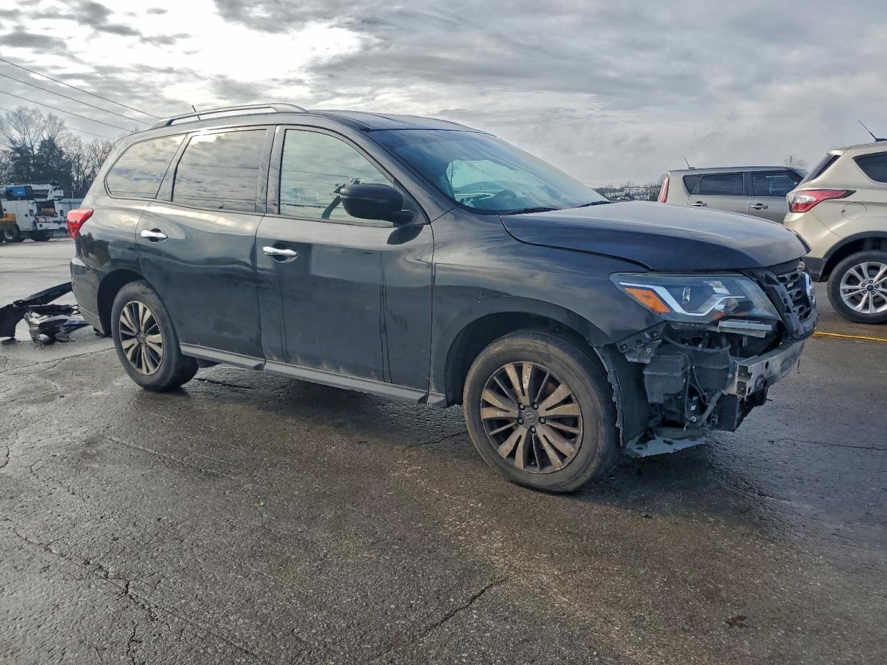 2017 Nissan Pathfinder S - Фото 4