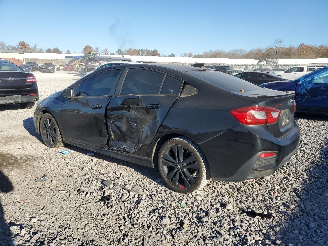 2018 Chevrolet Cruze Lt - Image 2