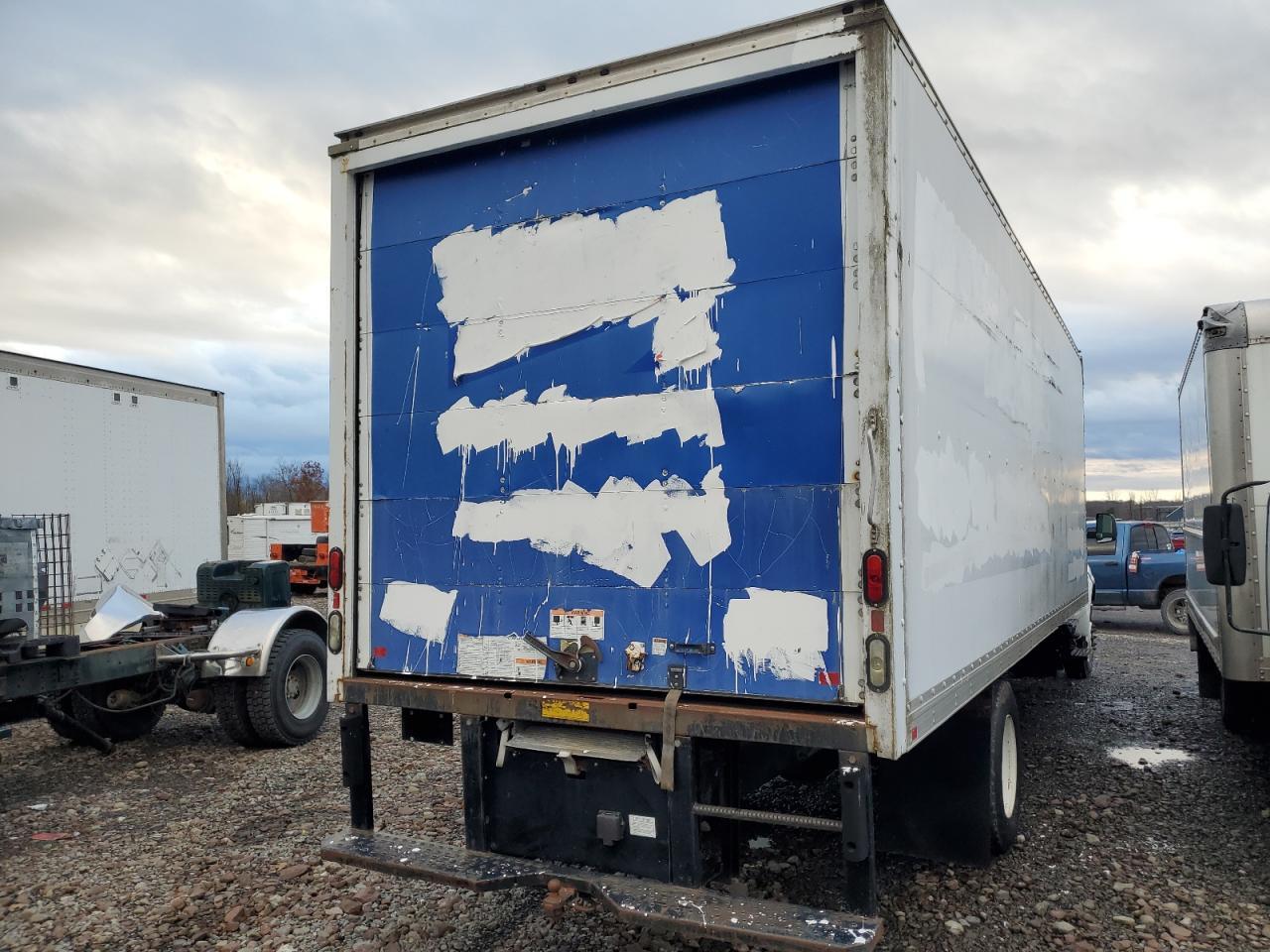 2012 Ford F750 Box Truck - Image 3