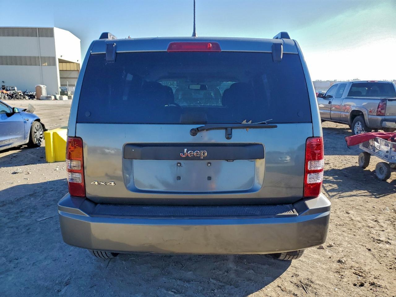 2012 Jeep Liberty Sport - Фото 6