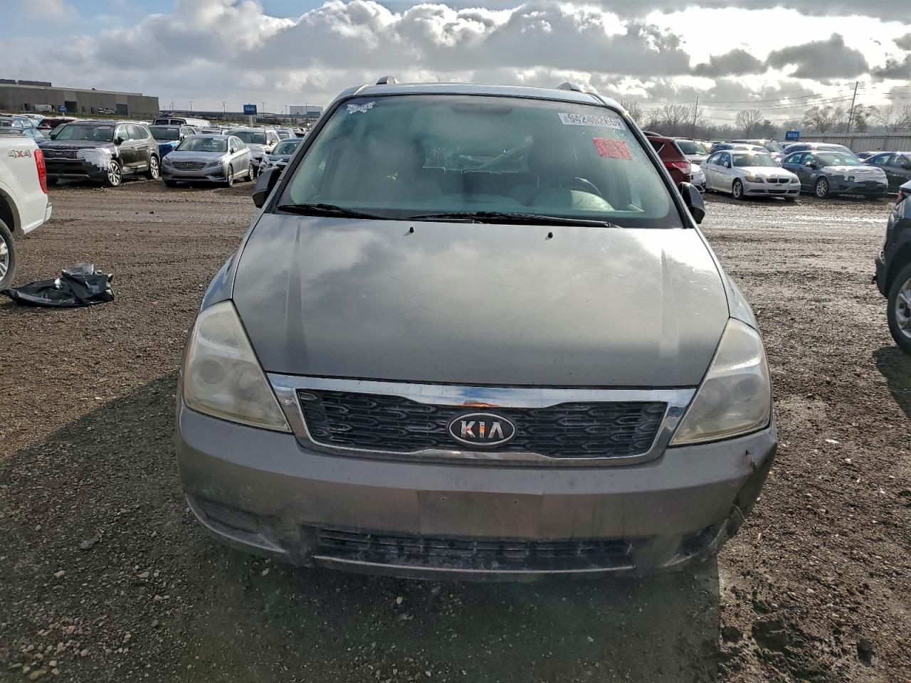 2012 Kia Sedona Lx - Фото 5