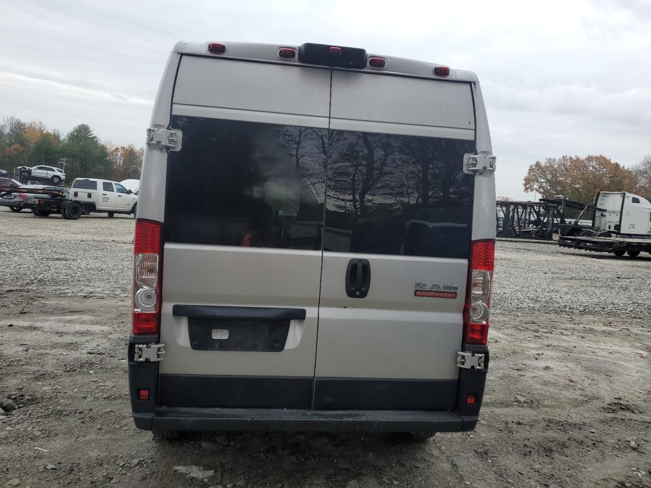 2019 Ram Promaster 2500 Delivery Van - Фото 6