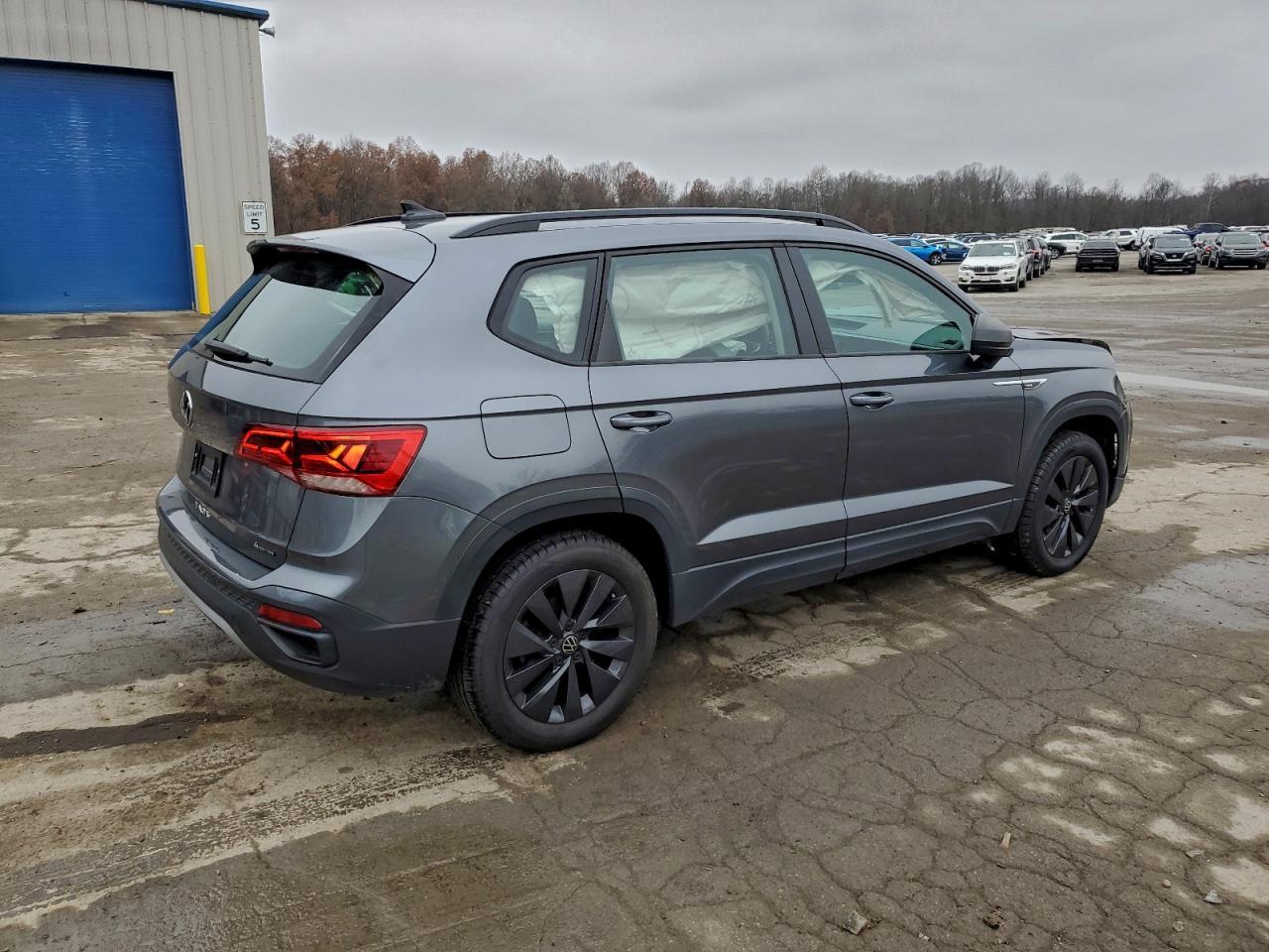 2022 Volkswagen Taos S - Image 3