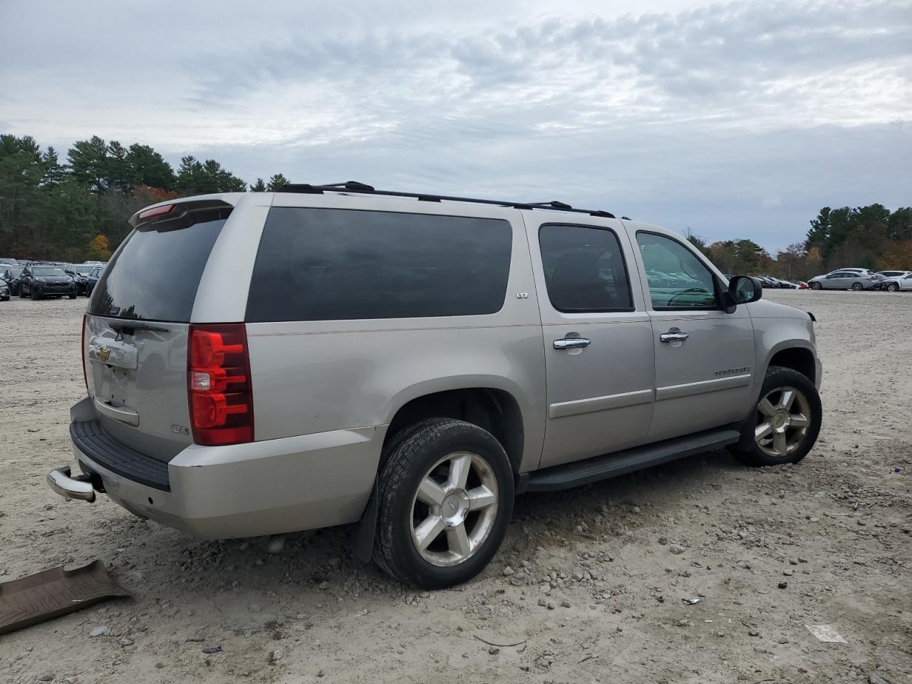 2007 Chevrolet Suburban K1500 - Фото 3