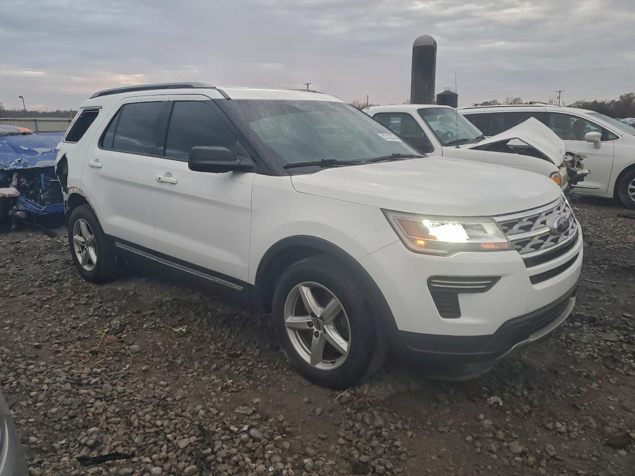2019 Ford Explorer Xlt - Фото 4