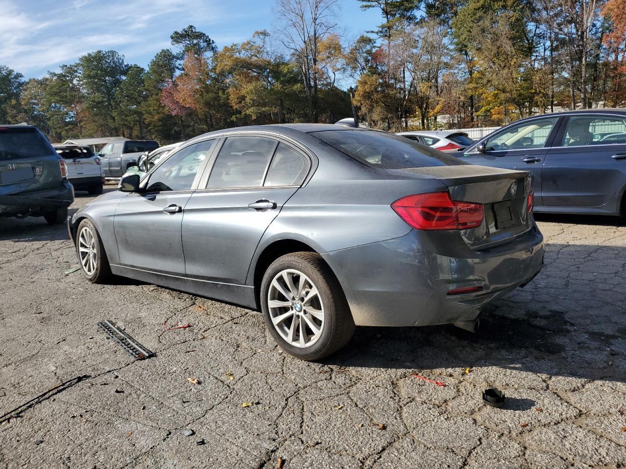 2017 BMW 320 I - Фото 2