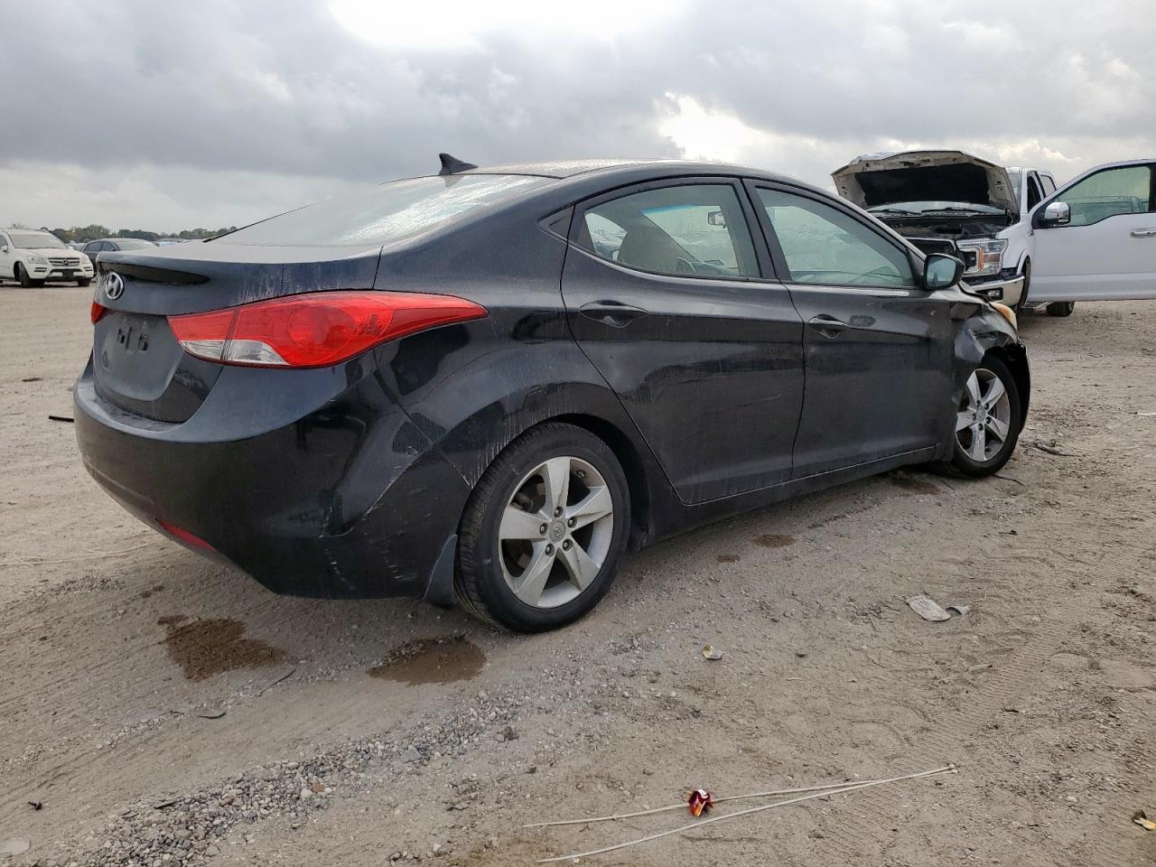 2013 Hyundai Elantra Gls - Image 3