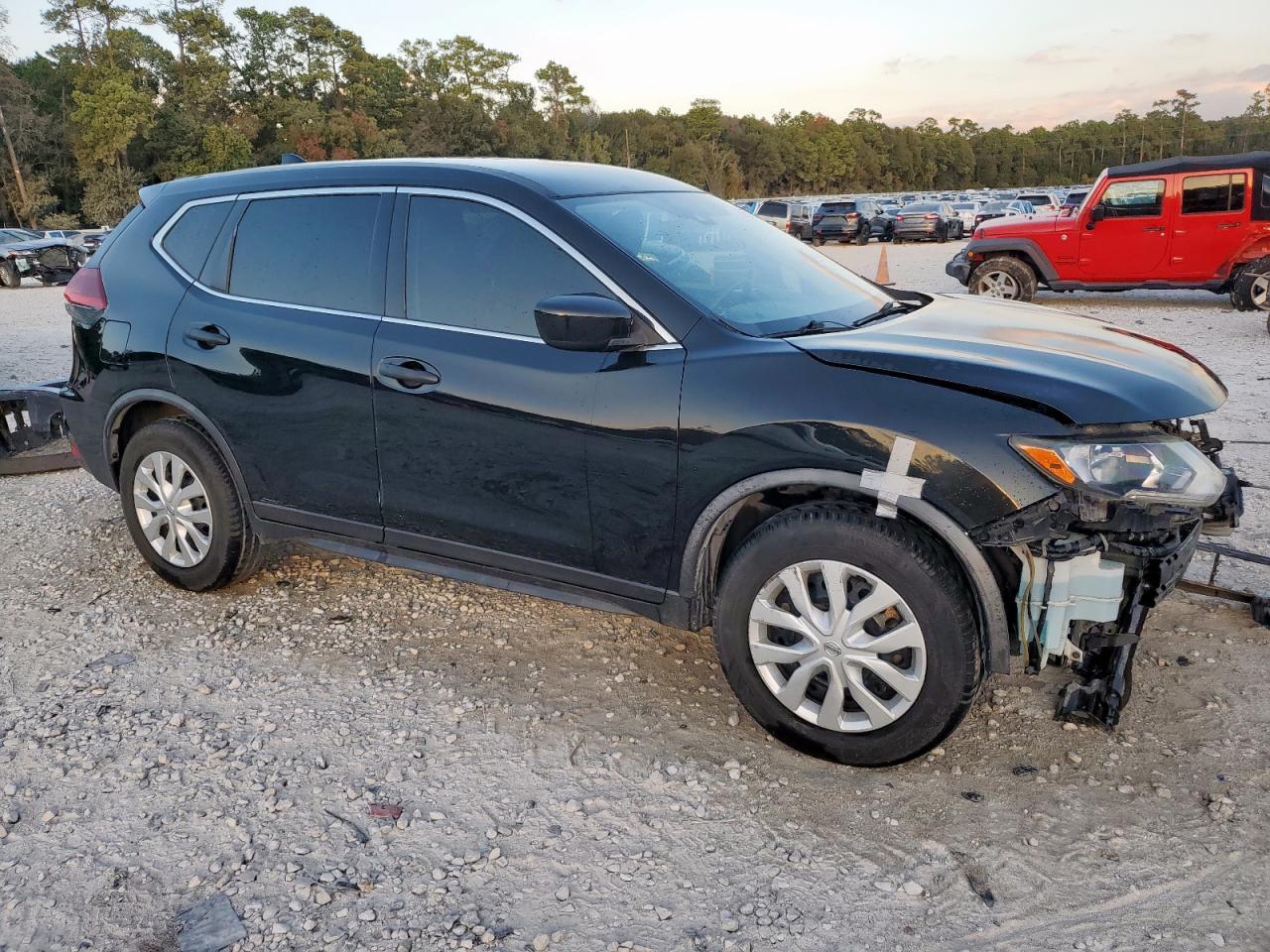 2020 Nissan Rogue S - Фото 4