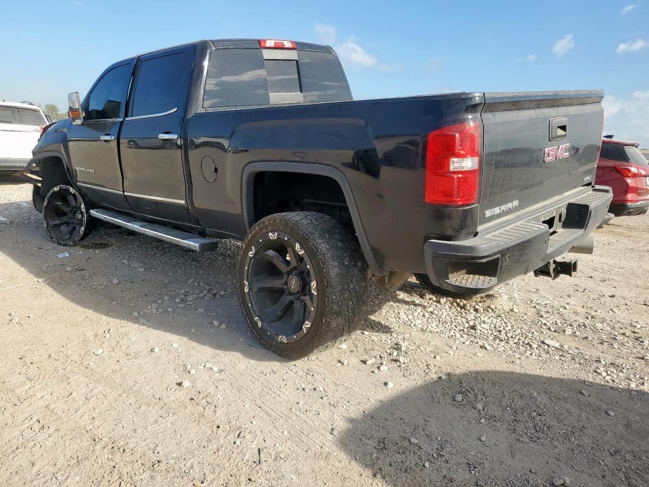2018 GMC Sierra K2500 Denali - Image 2
