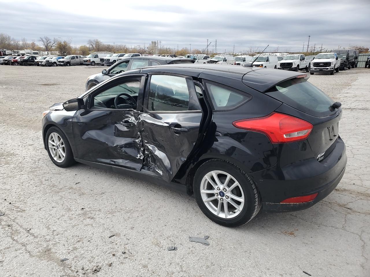 2016 Ford Focus Se - Фото 2