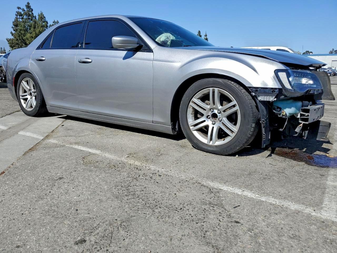 2018 Chrysler 300 S - Фото 4