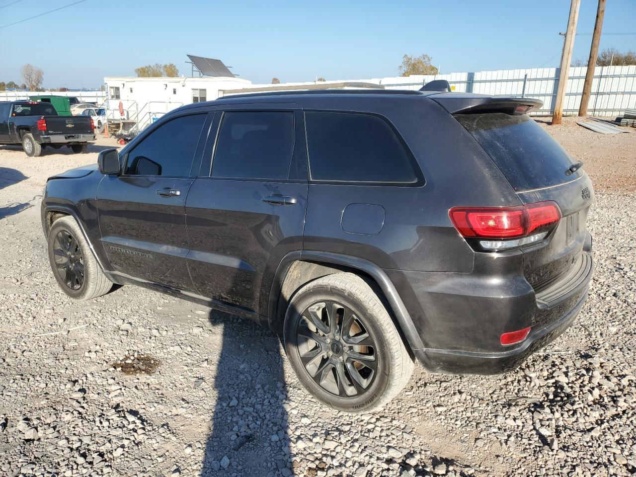 2021 Jeep Grand Cherokee Laredo - Image 2