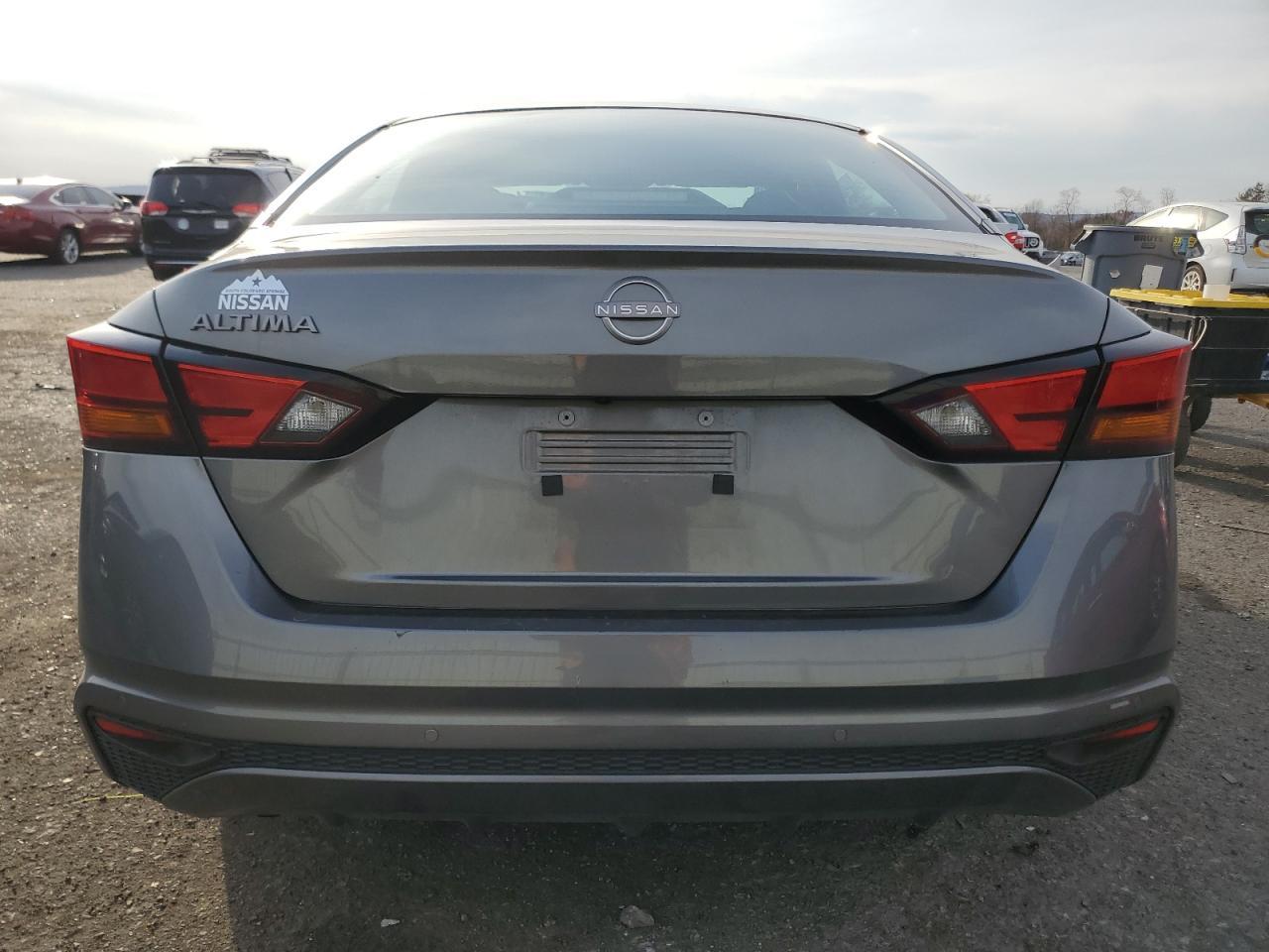 2023 Nissan Altima S - Image 6