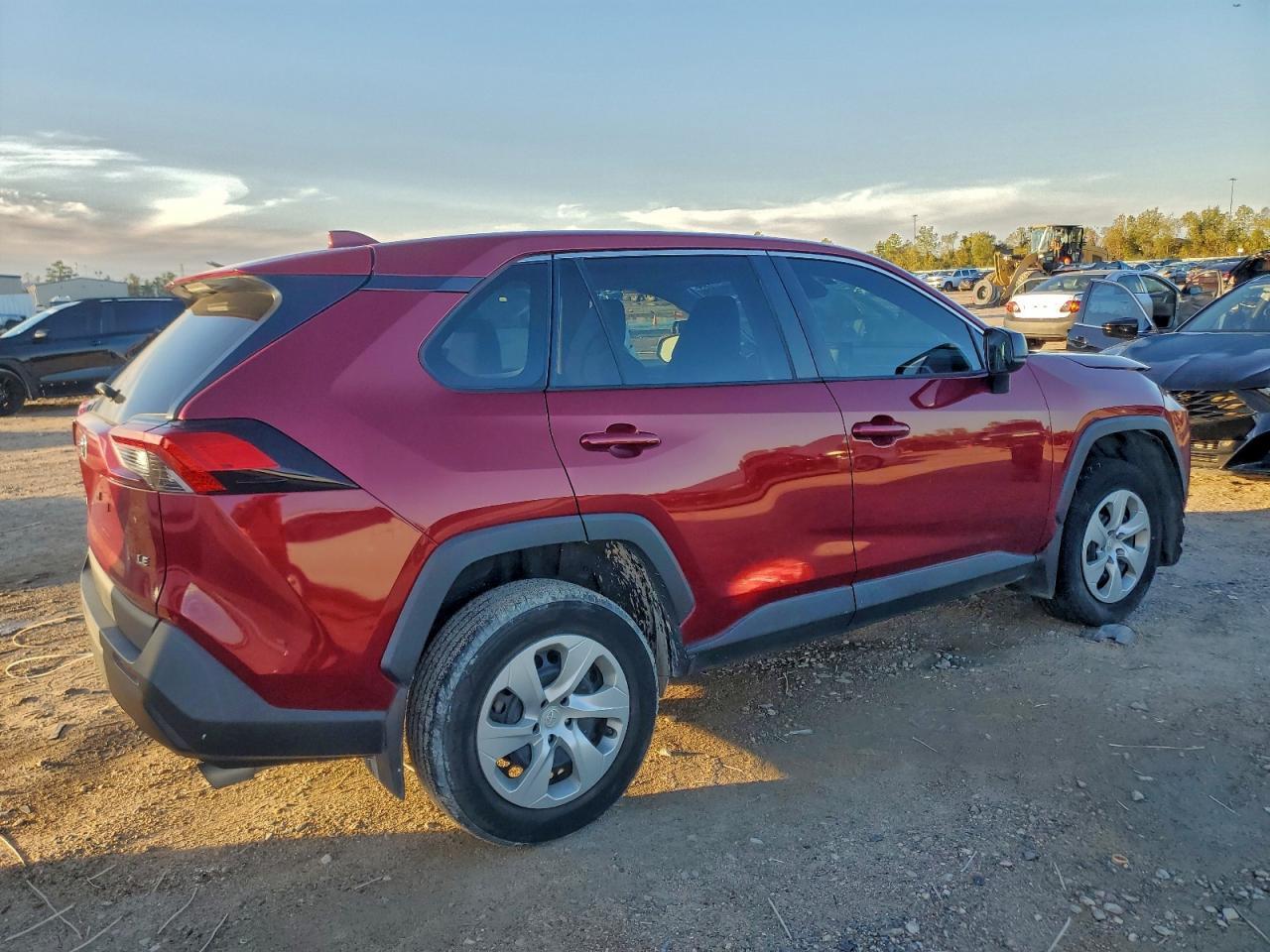 2022 Toyota Rav4 Le - Фото 3