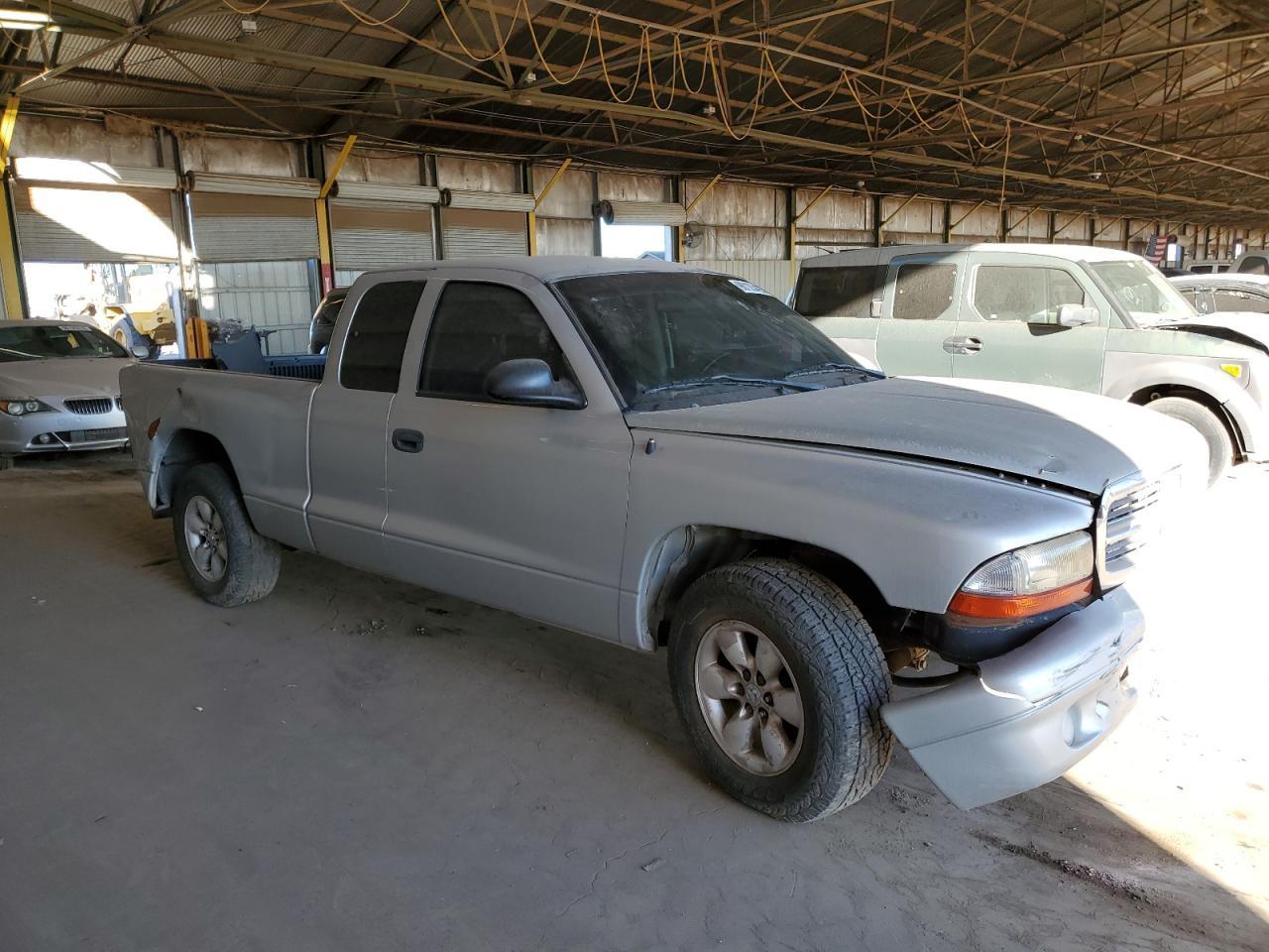 2004 Dodge Dakota Sport - Image 4