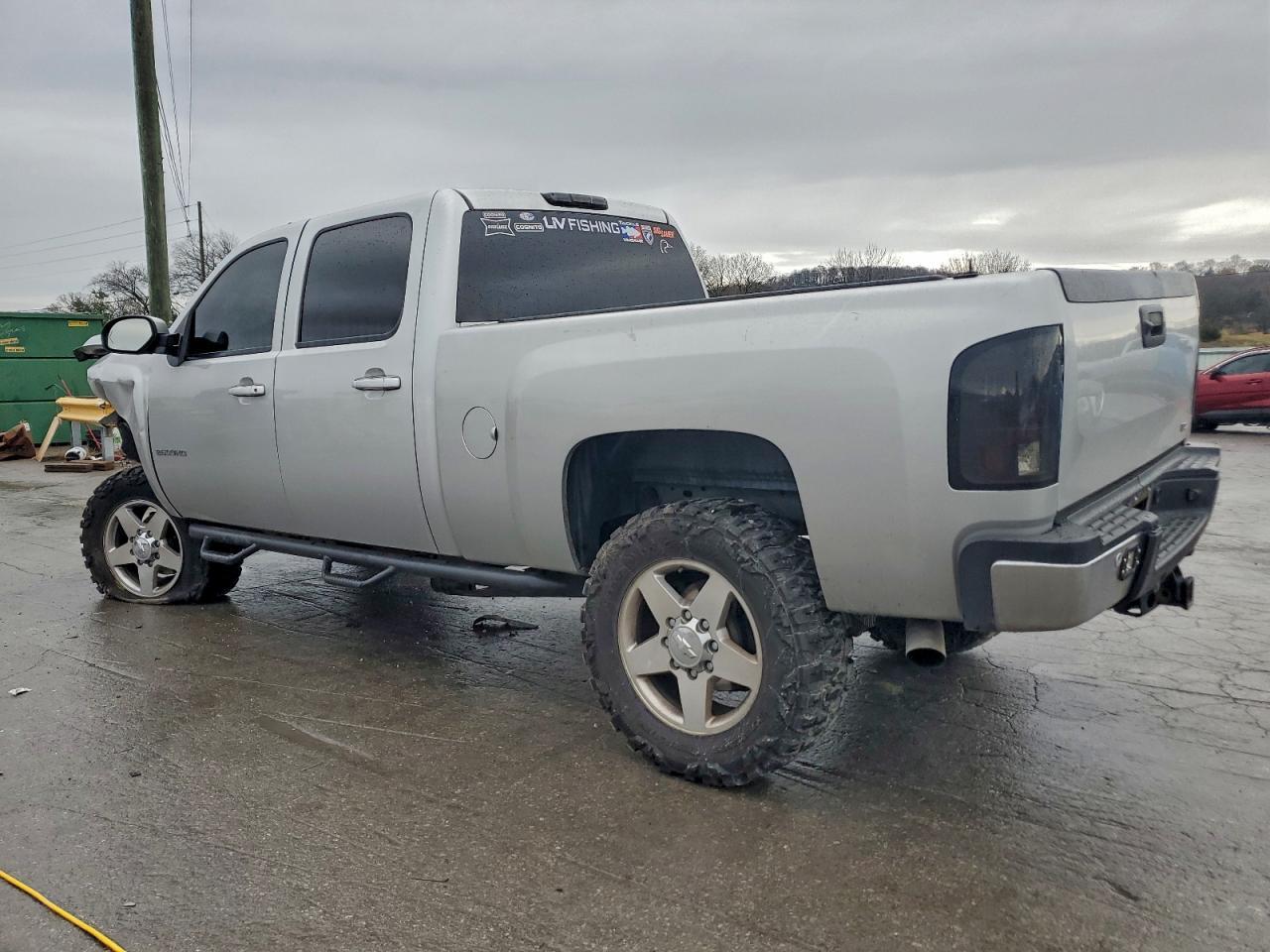 2011 Chevrolet Silverado K2500 Heavy Duty Ltz - Image 2