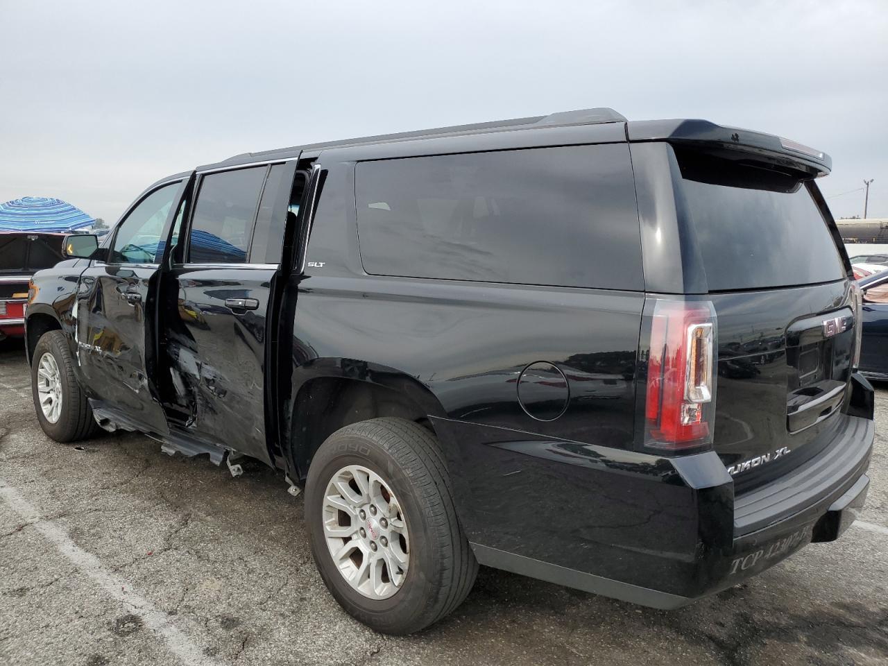 2019 GMC Yukon Xl C1500 Slt - Image 2