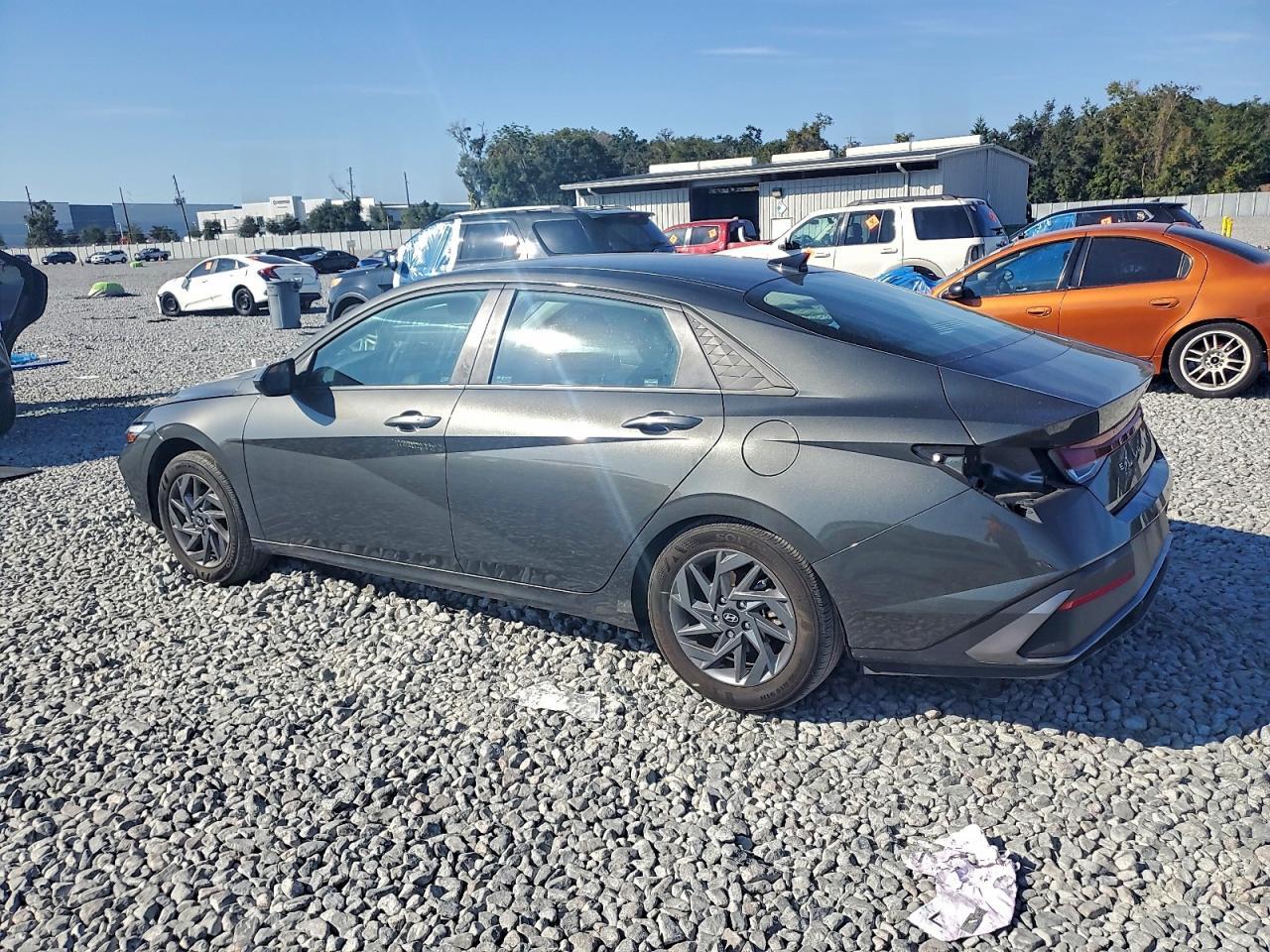 2024 Hyundai Elantra Sel - Image 2