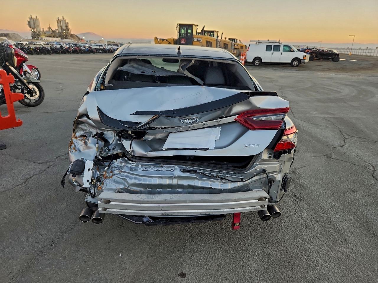 2021 Toyota Camry Xse - Фото 6