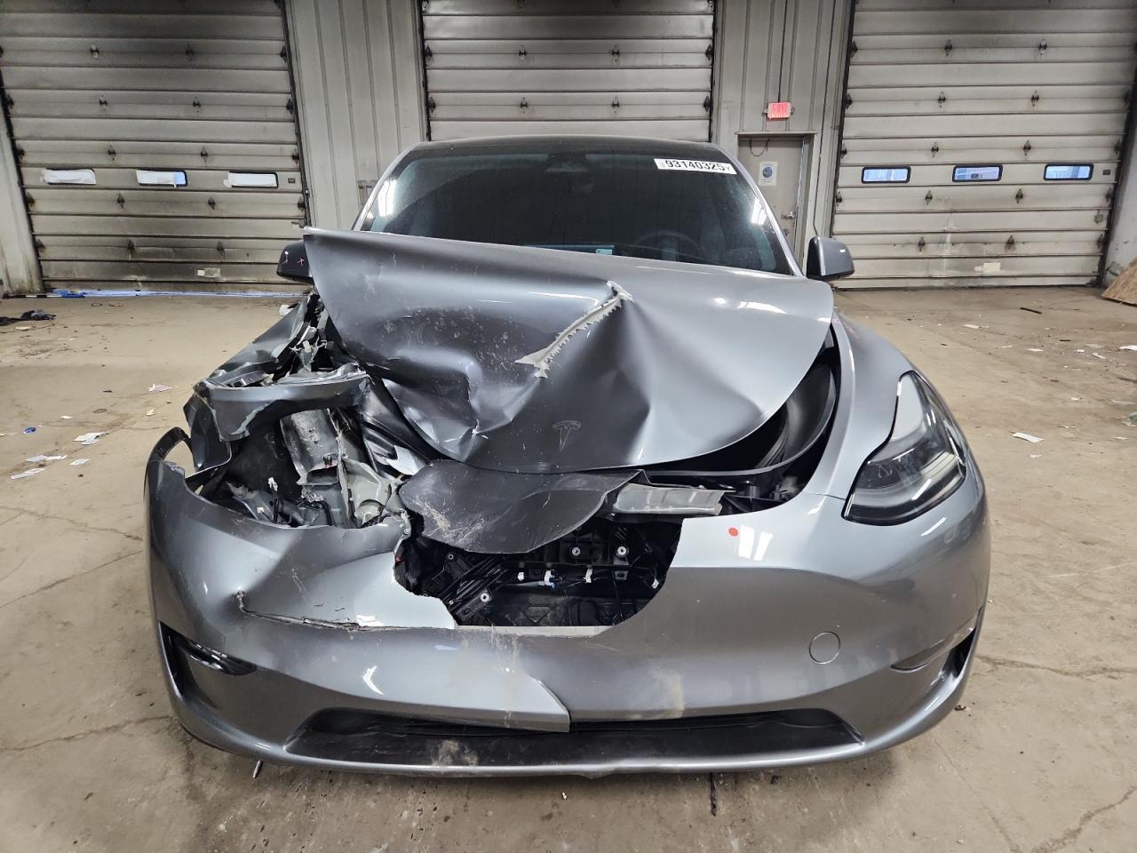 2024 Tesla Model Y - Фото 5