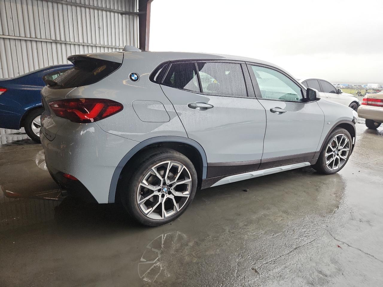 2022 BMW X2 xDrive28I - Image 3