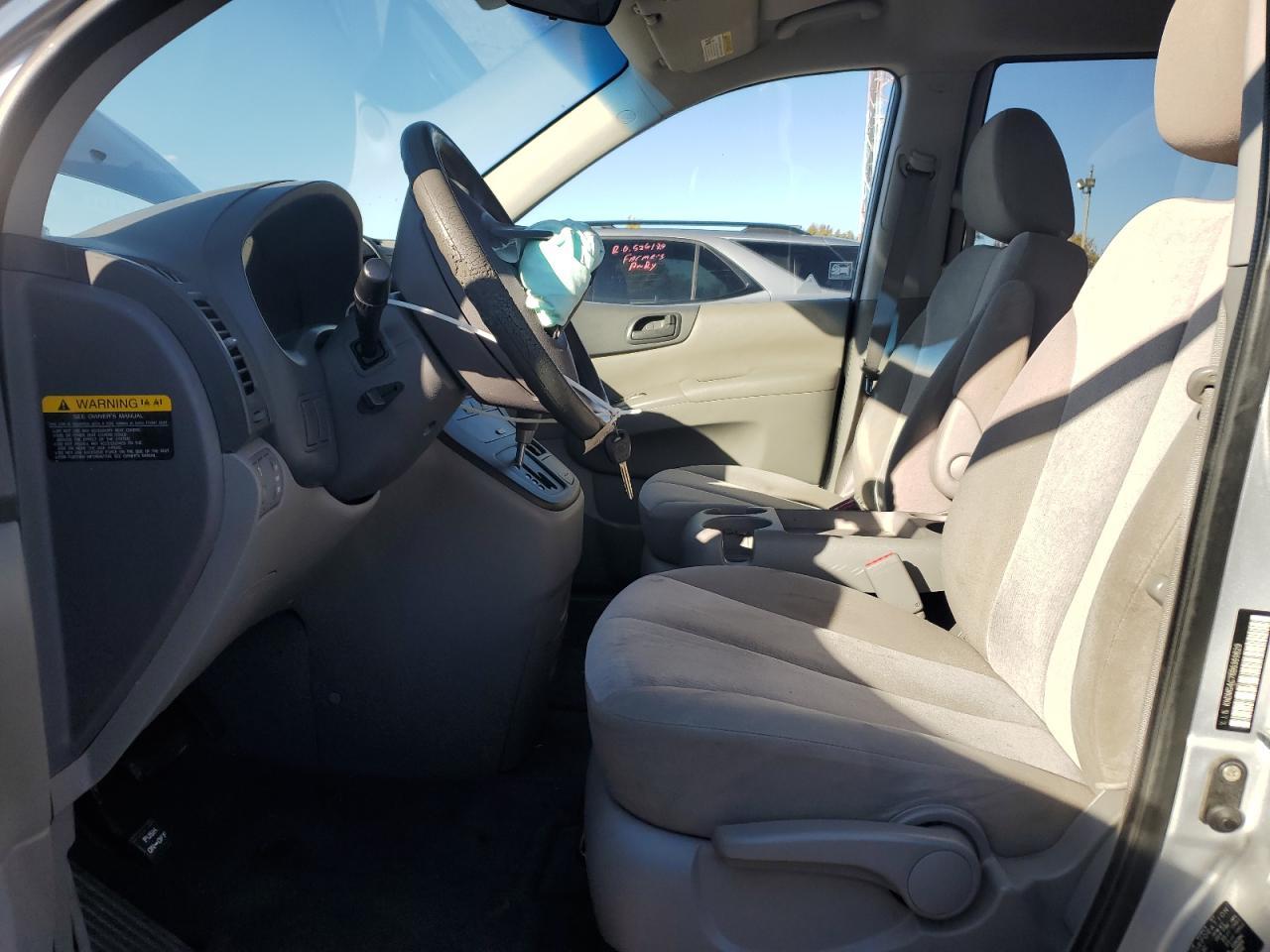 2011 Kia Sedona Lx - Image 7