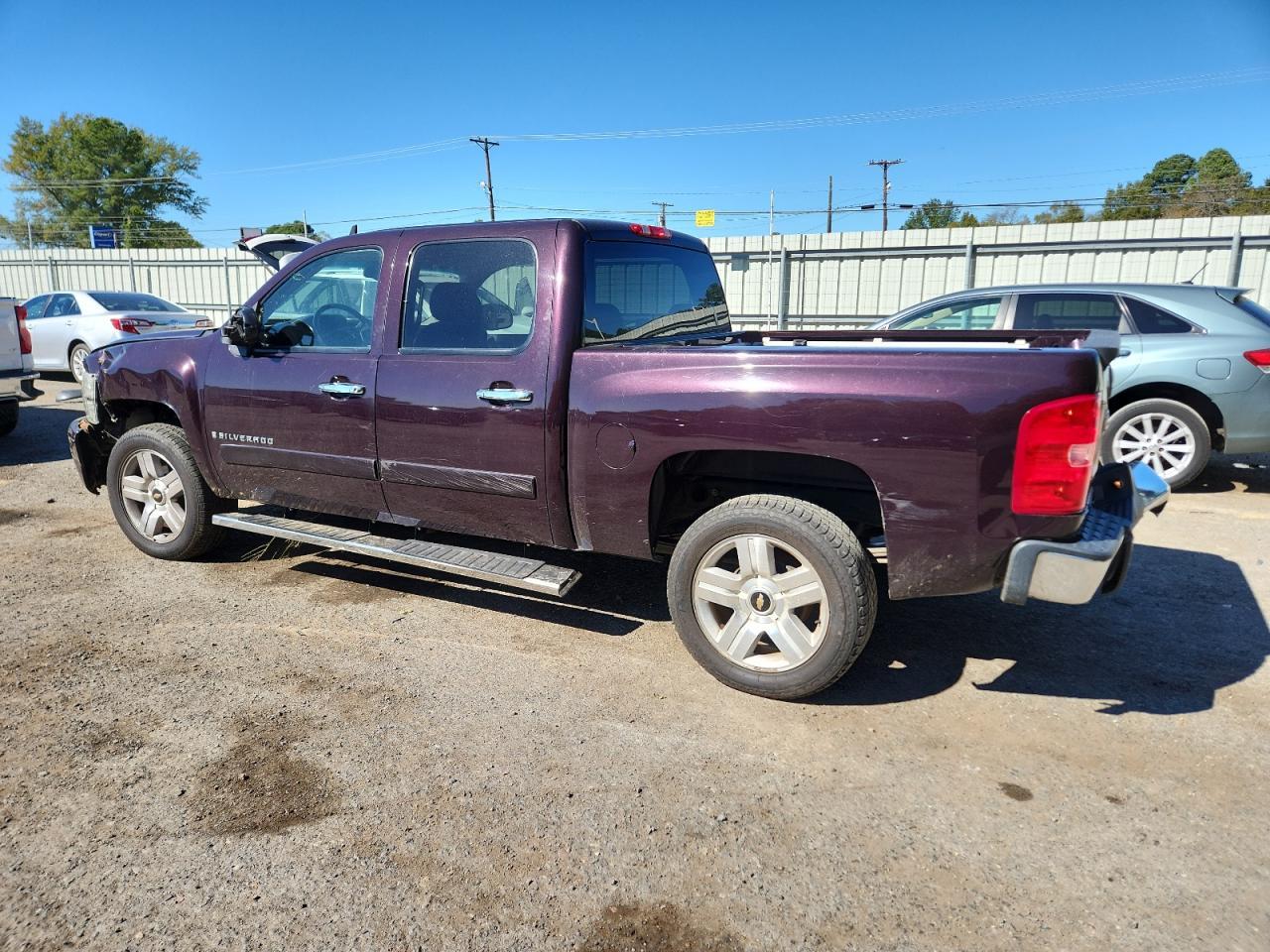 2008 Chevrolet Silverado C1500 - Image 2