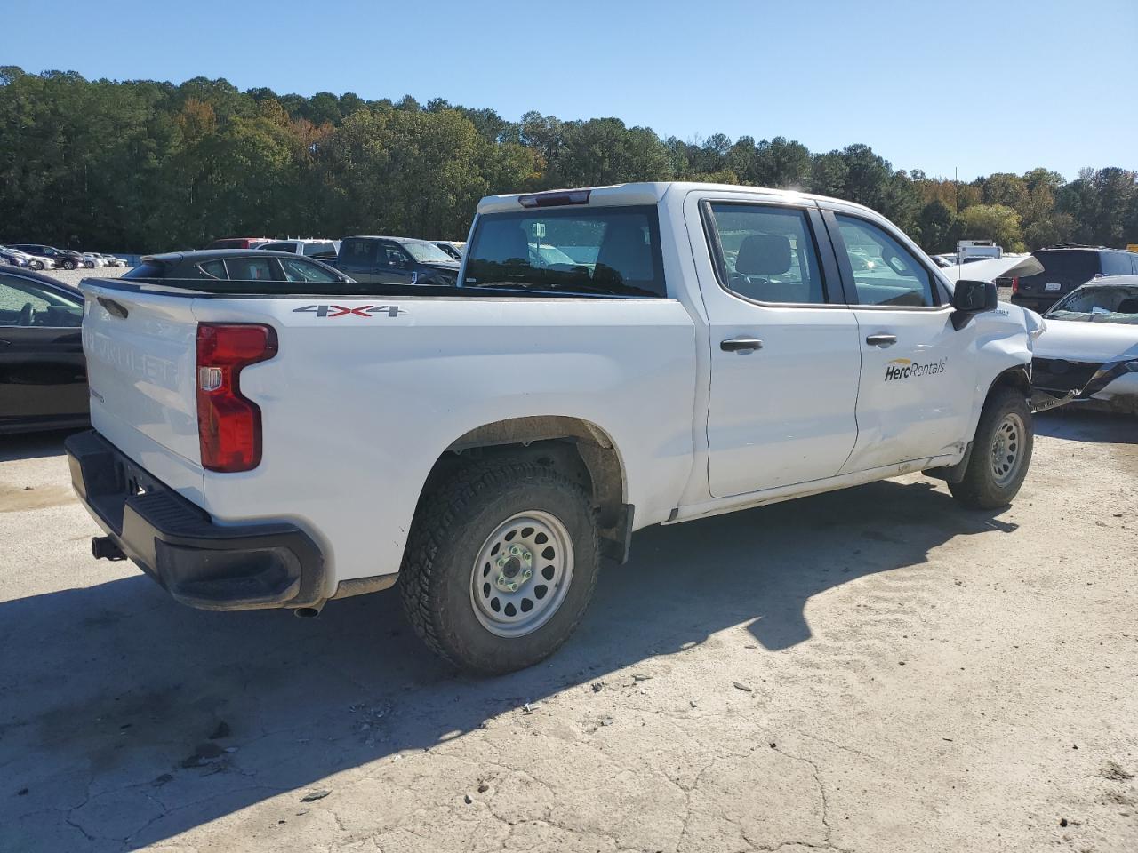 2021 Chevrolet Silverado K1500 - Фото 3