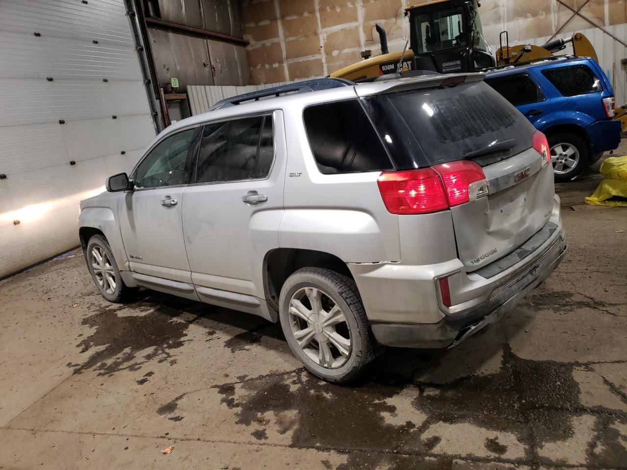 2017 GMC Terrain Slt - Image 2