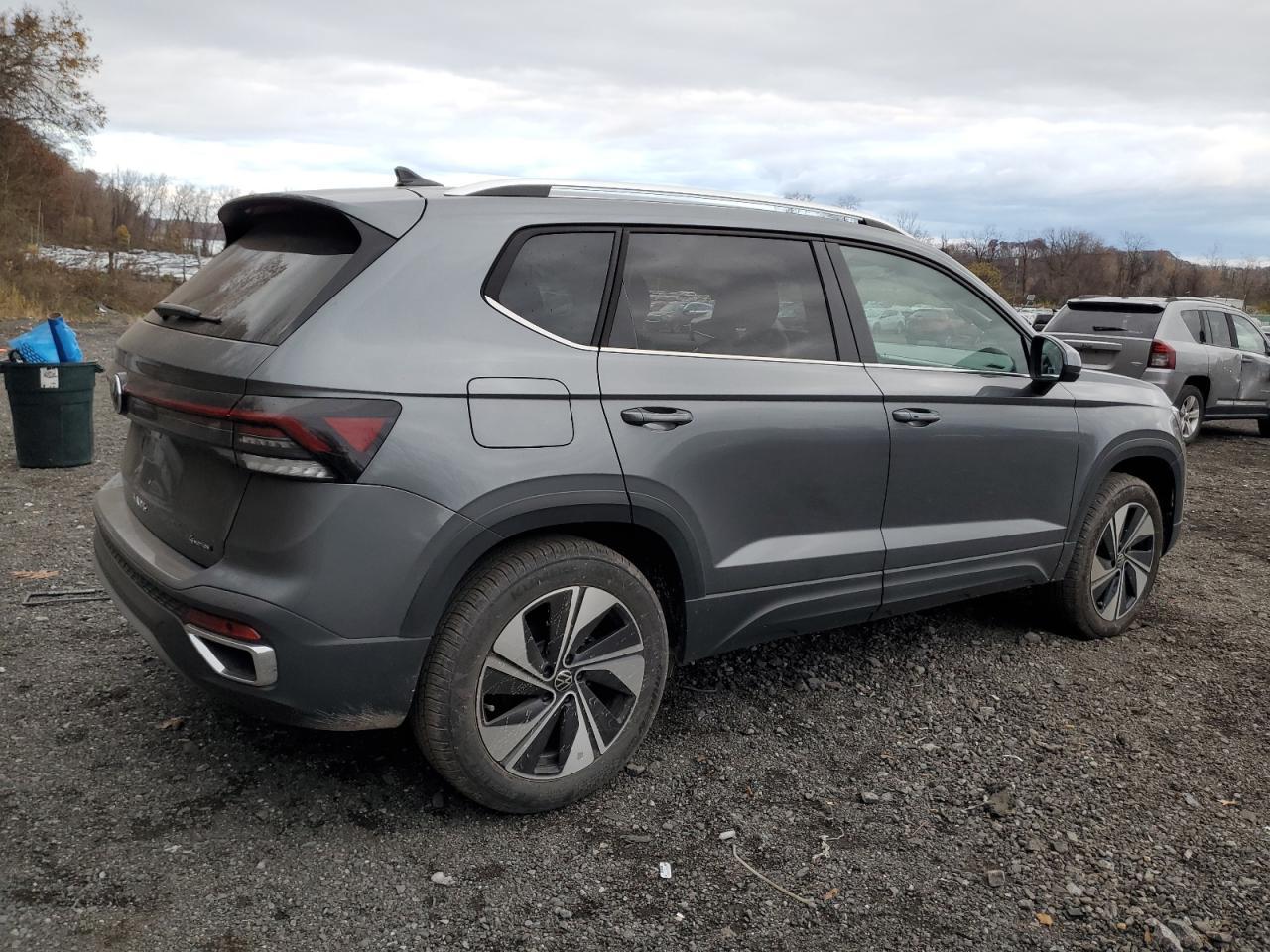 2025 Volkswagen Taos Se - Фото 3