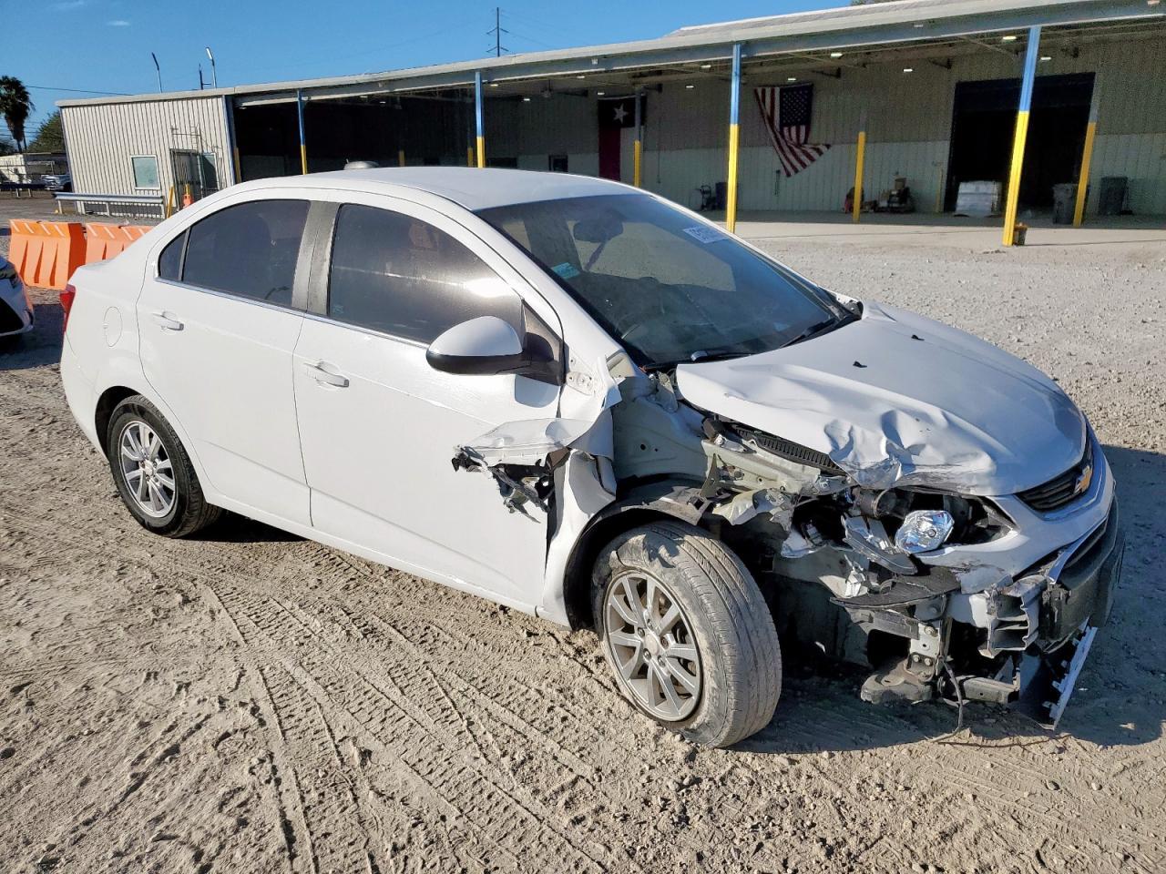2017 Chevrolet Sonic Lt - Фото 4