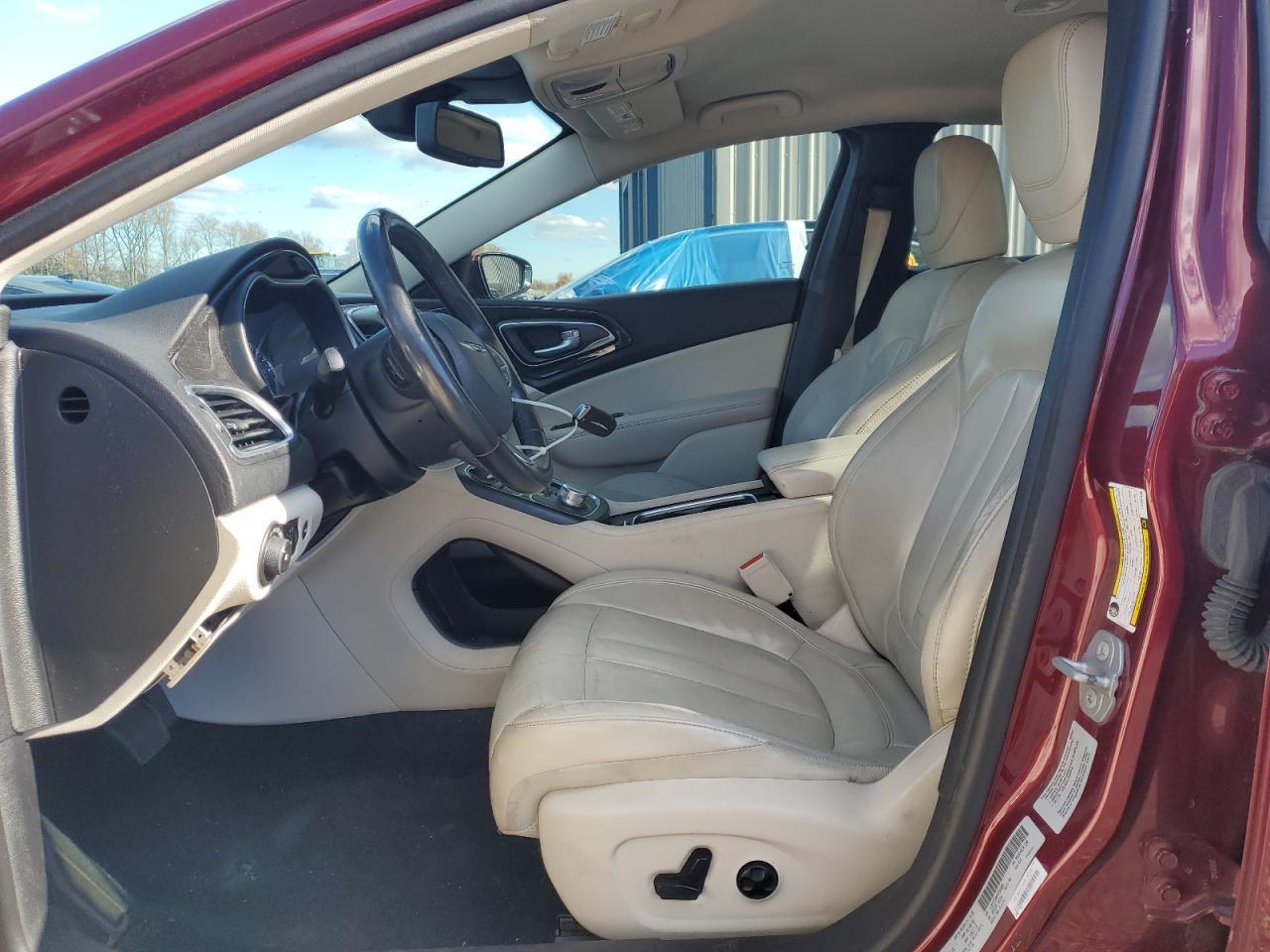 2015 Chrysler 200 C - Image 7