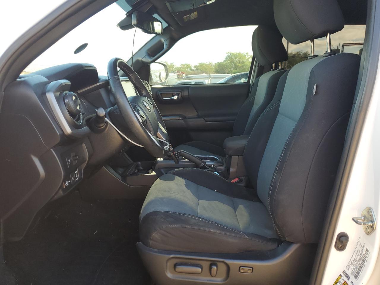 2020 Toyota Tacoma Double Cab - Фото 7