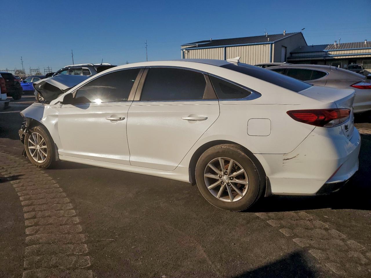 2019 Hyundai Sonata Se - Image 2