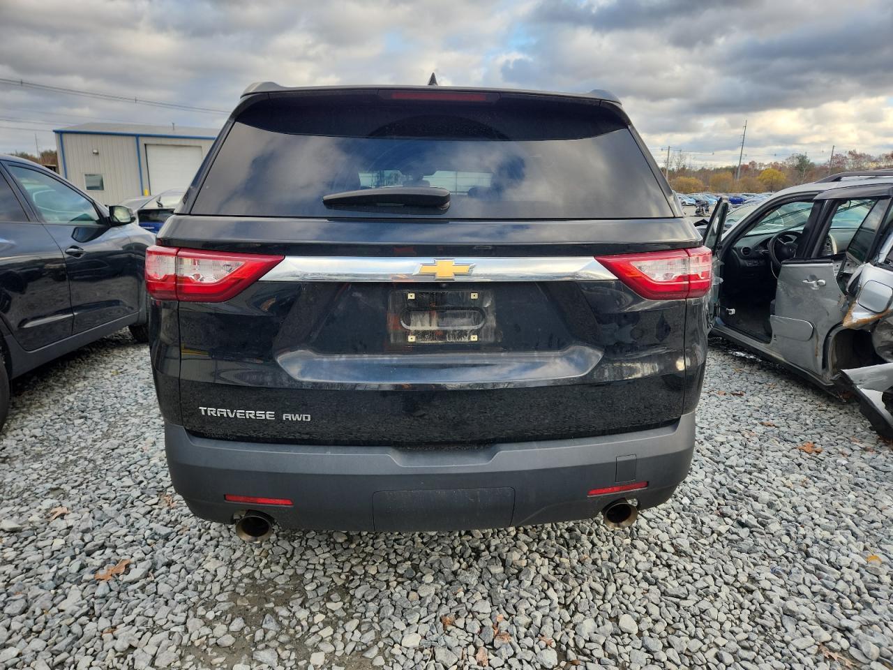 2019 Chevrolet Traverse Ls - Image 6