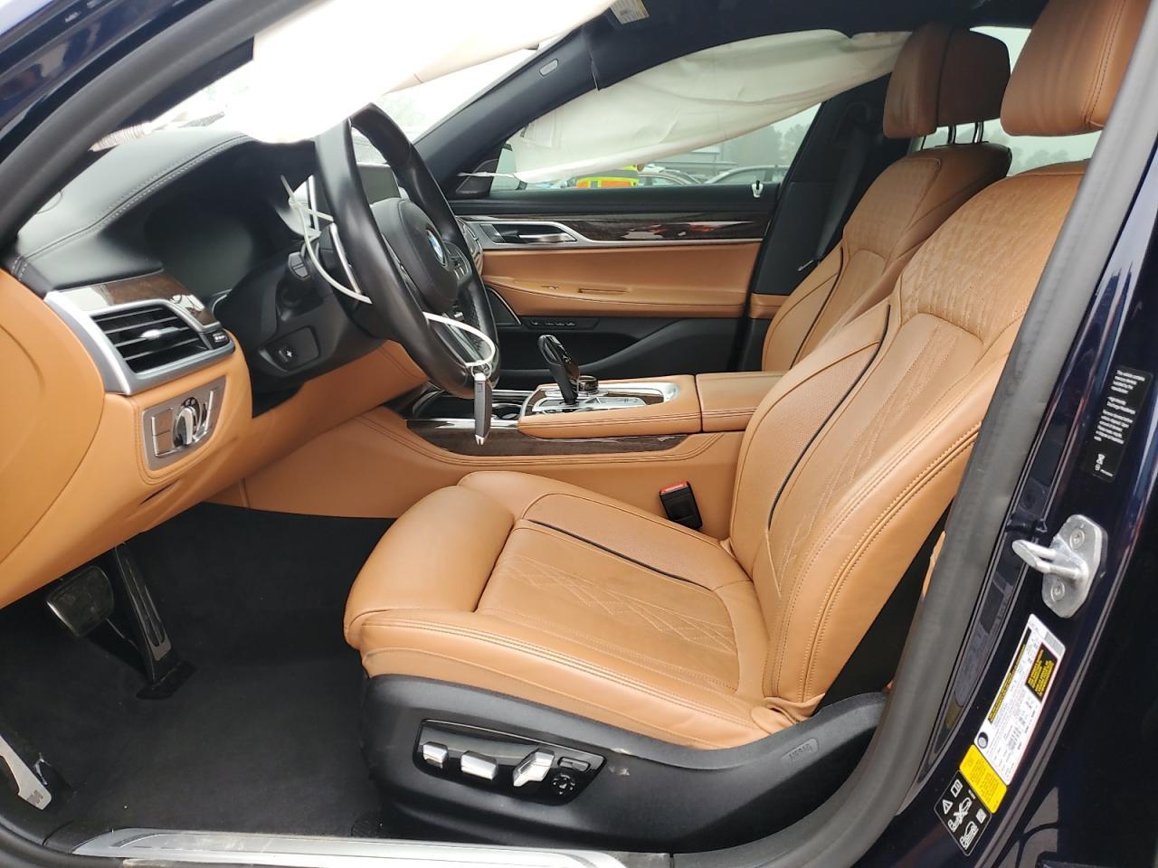 2020 BMW 750 Xi - Image 7