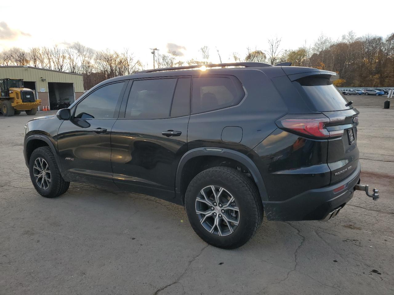 2024 GMC Acadia At4 - Image 2