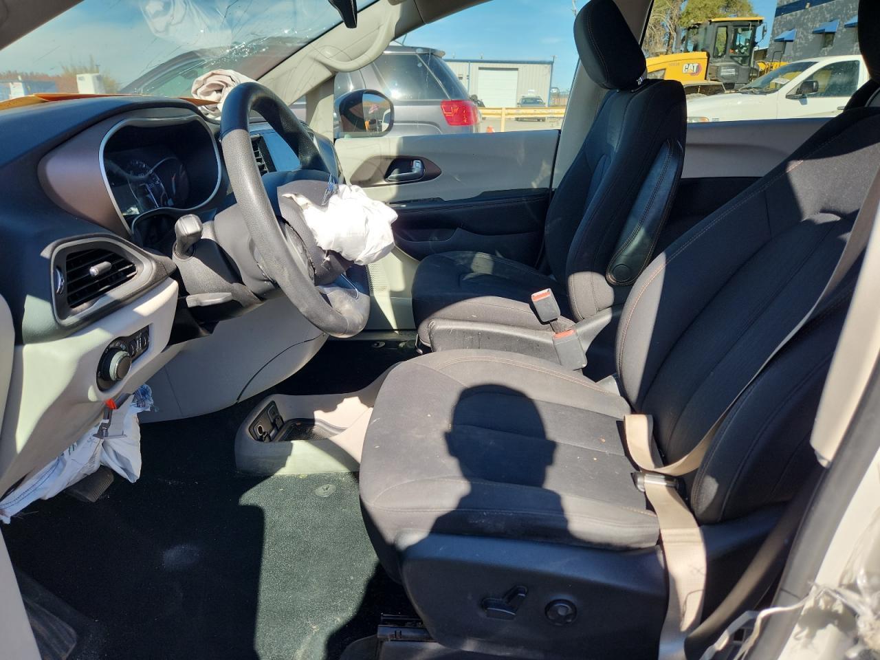 2017 Chrysler Pacifica Touring - Фото 7