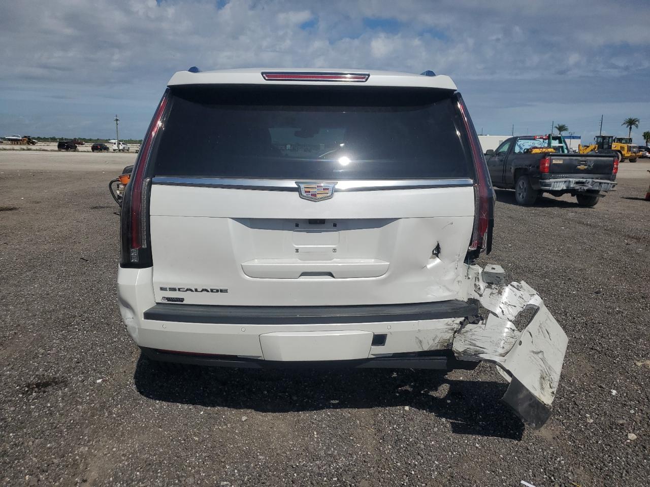 2017 Cadillac Escalade Premium Luxury - Фото 6