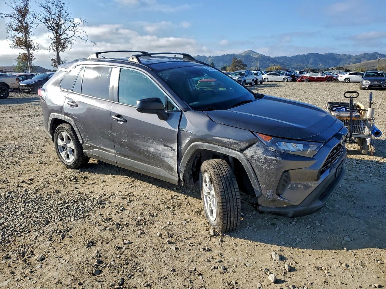 2019 Toyota Rav4 Hybrid Le - Image 4